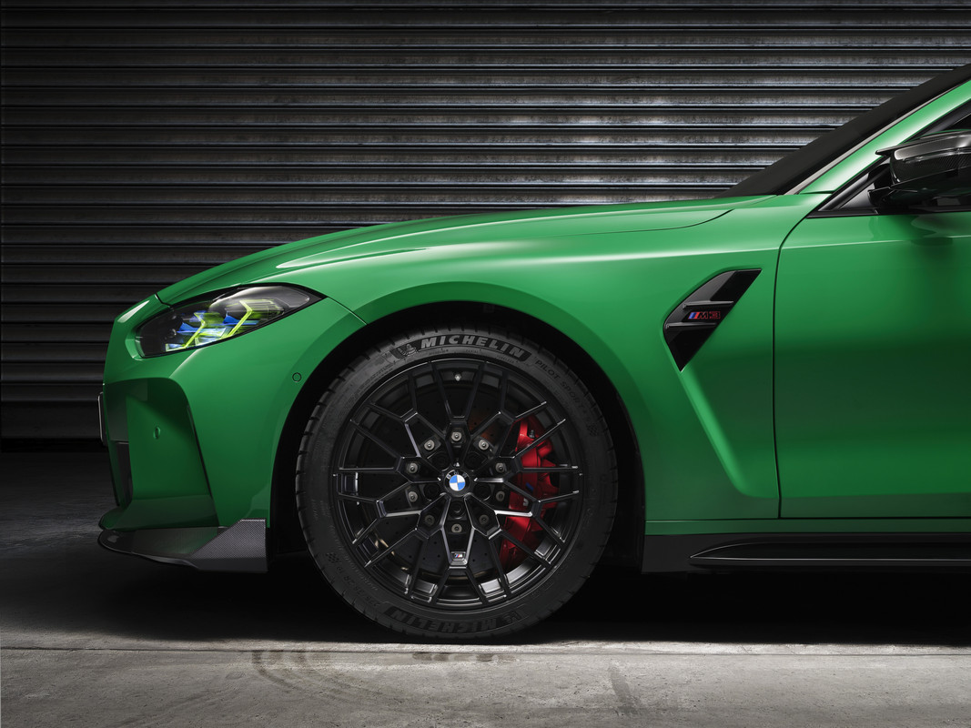 P90492790_highRes_the-all-new-bmw-m3-c