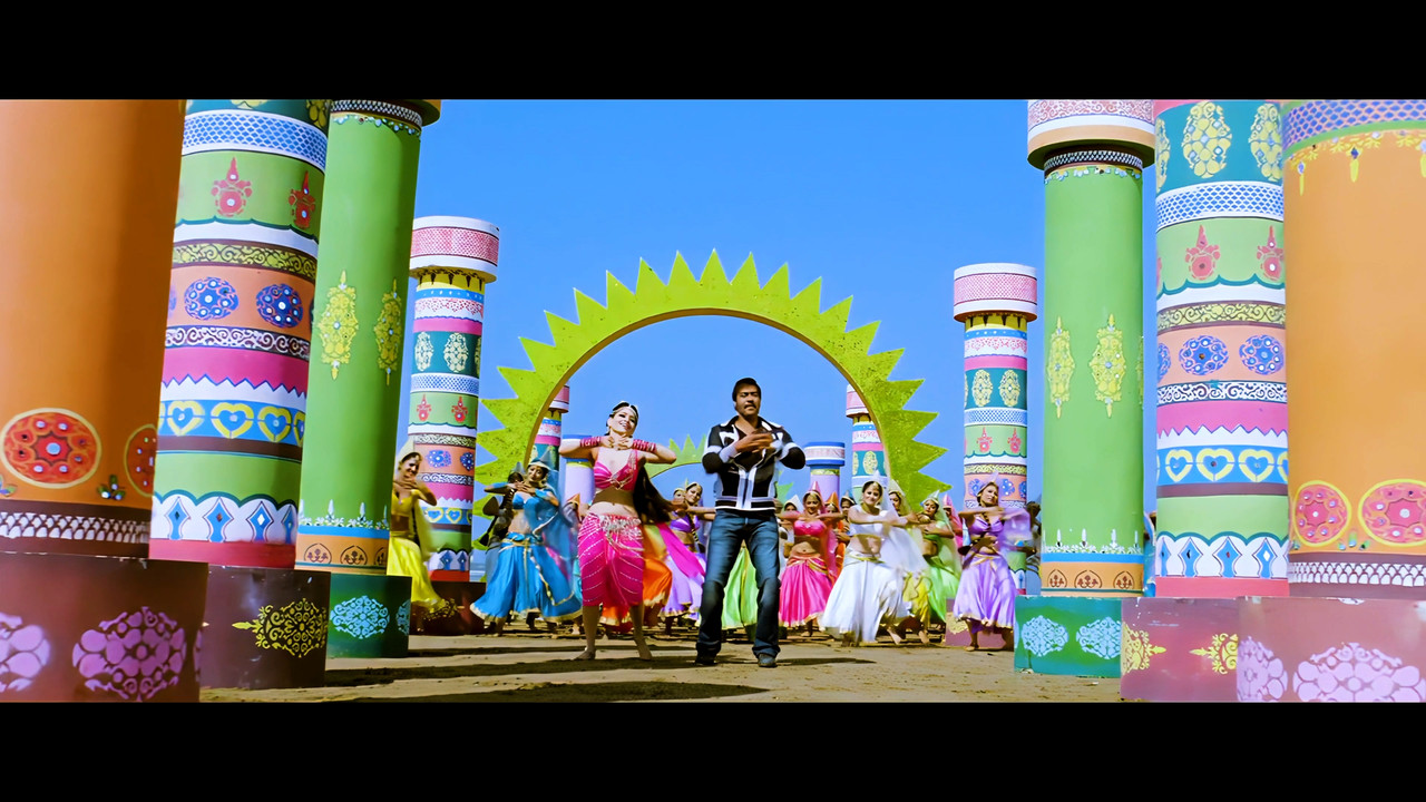 Tamanna Hot Song From Himmatwala Naino Main Sapna 4K (Best Quality).mp4_snapshot_01.12_[2021.04.05_1