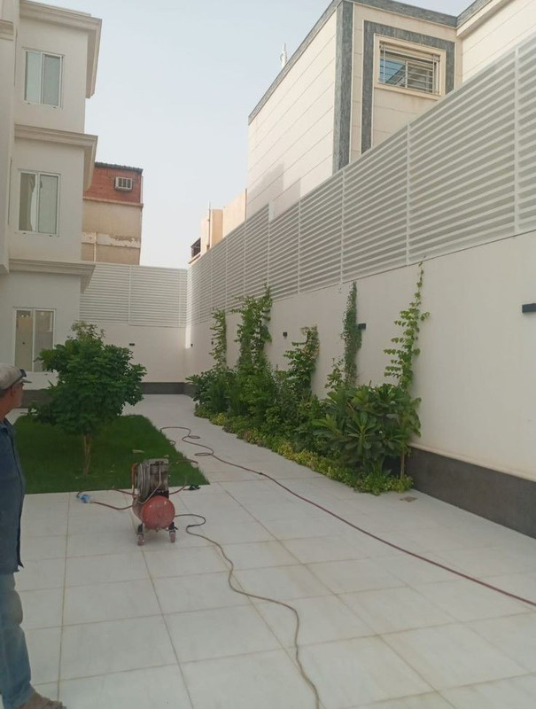 ساتر خشب مع تصميم