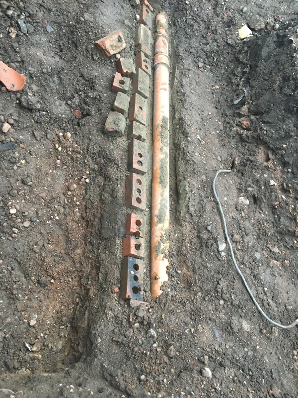 61440434-B7AB-4C11-B286-5D0DD23E99EE