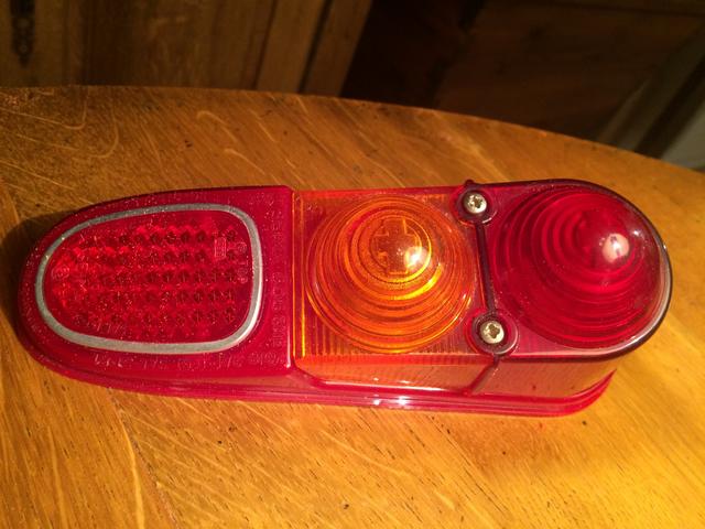 27DAF2E5-96B2-46BA-B99F-27E8FDAF9804