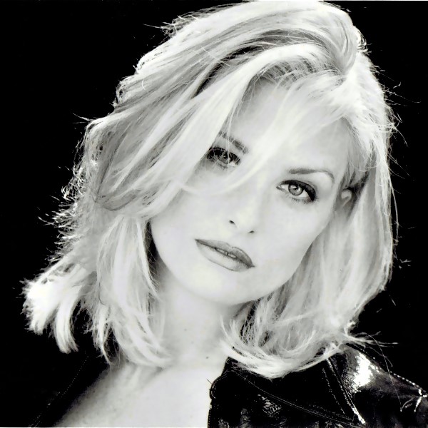 Lezlie Deane