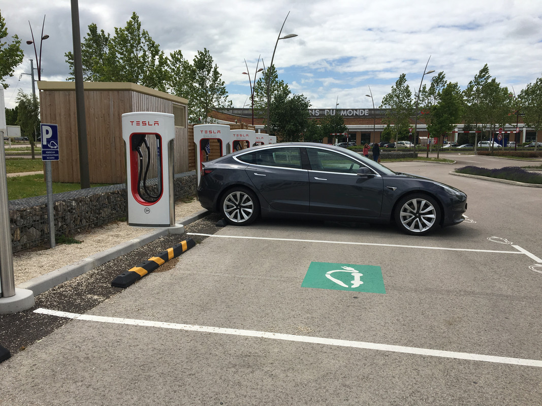 77CA81B9-4F19-4377-9292-95258538EFFE