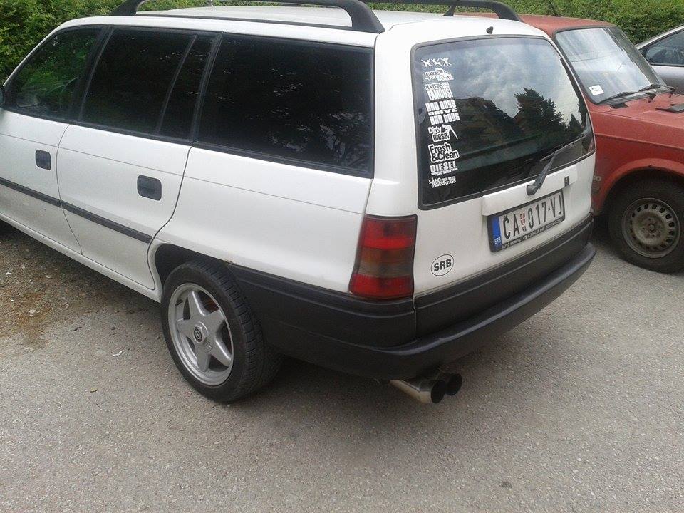 10543143_782394511795242_398737568_n (1)