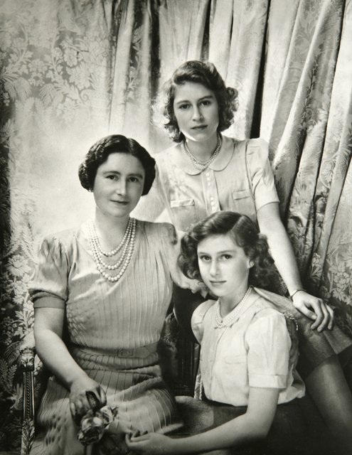 2006ab3883-family-portrait.jpg