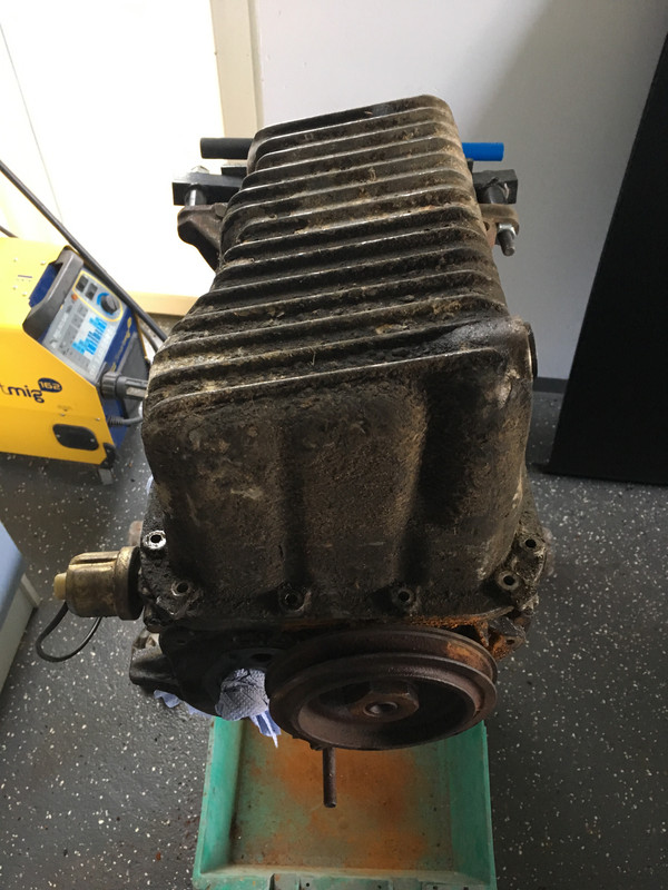 B74B00F4-C3C8-4AE8-B461-14F8CFDECE40