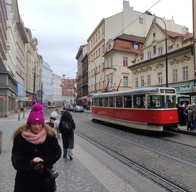Casa Danzante, Reloj en movimiento y Castillo de Praga - Viena - Bratislava - Praga, Navidad 2024 (40)