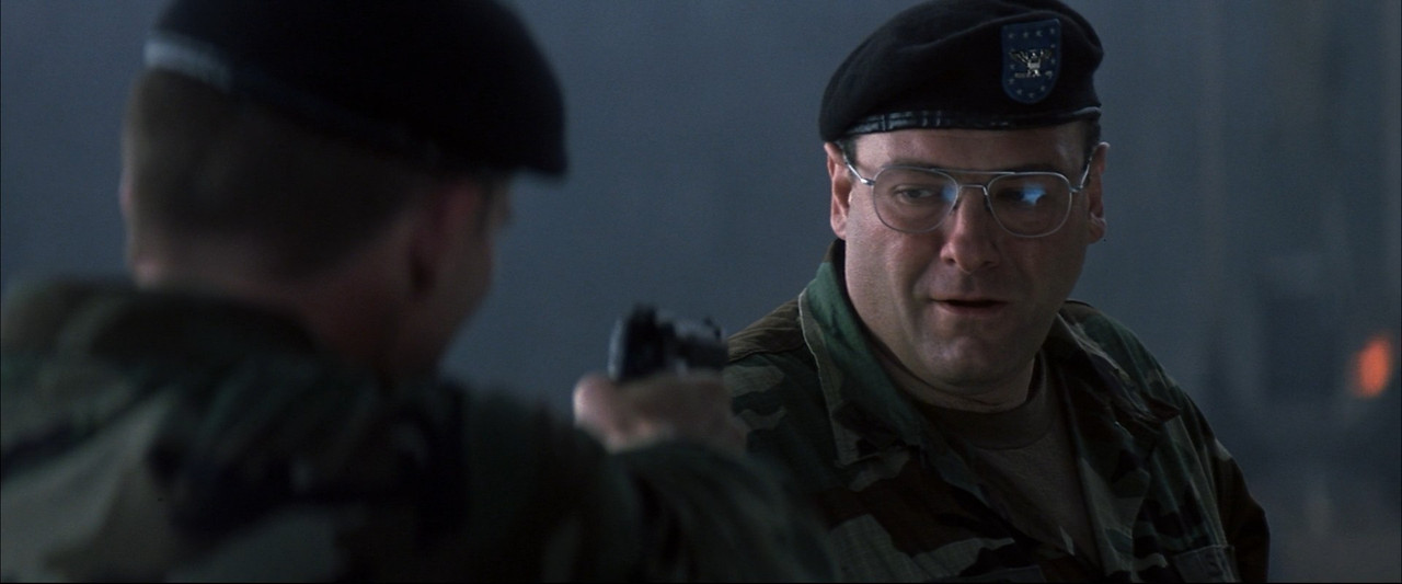 cap_The Last Castle (2001) Lat-Eng Sub 1080p_02_02_34_05