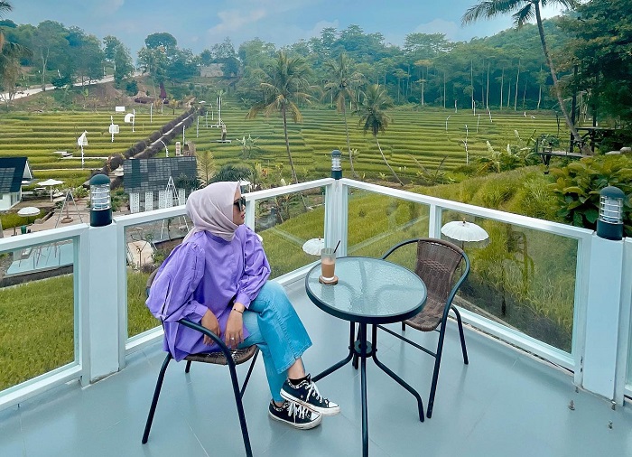 Antapura De Djati, tempat wisata hits di Garut.