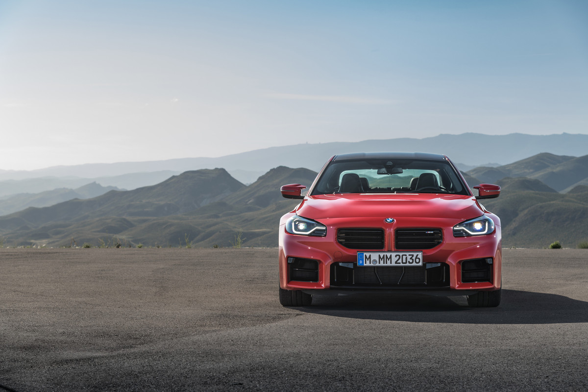 P90481936_highRes_the-all-new-bmw-m2-s