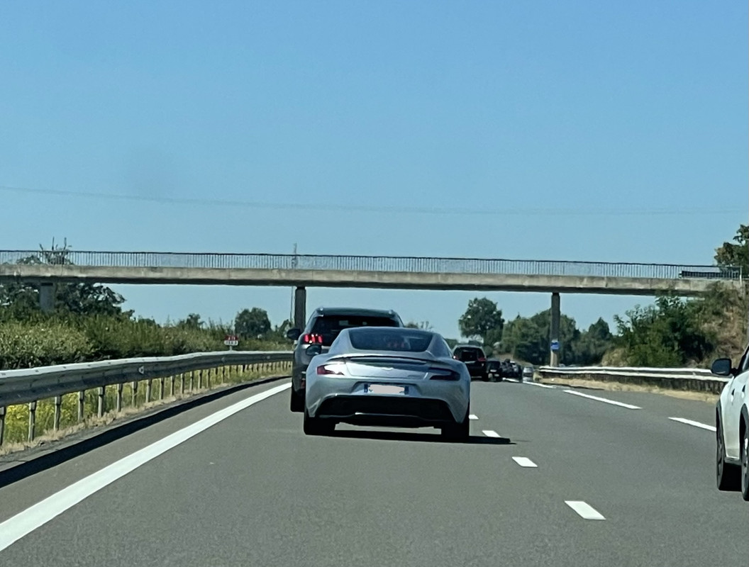 5E1E8662-9B73-49CC-BF82-30C2D5E87787