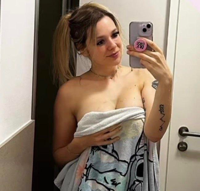 ED5B7529-DA77-4DE4-8A76-9C738C81A5EF