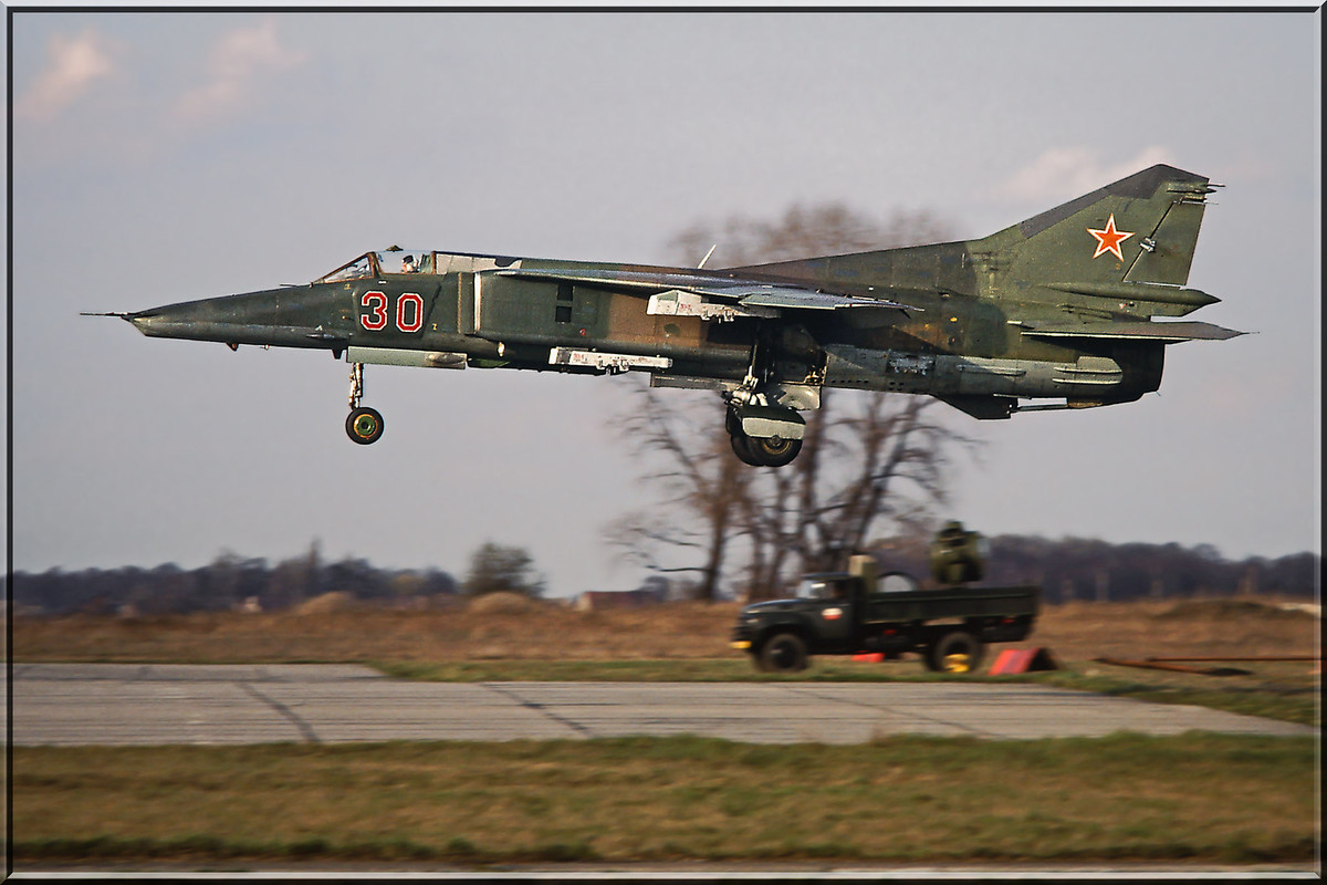 296 APIB Mig-27M 30 Red, Herbst 1991