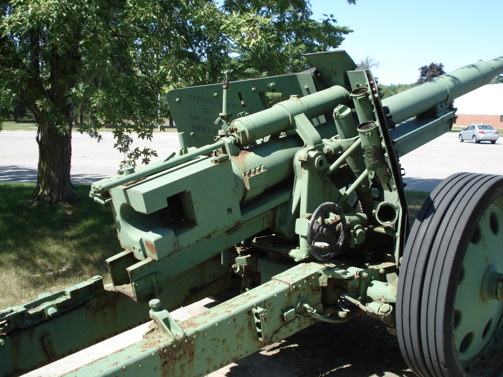 Un Pak 43 conservado en el Base Borden Military Museum