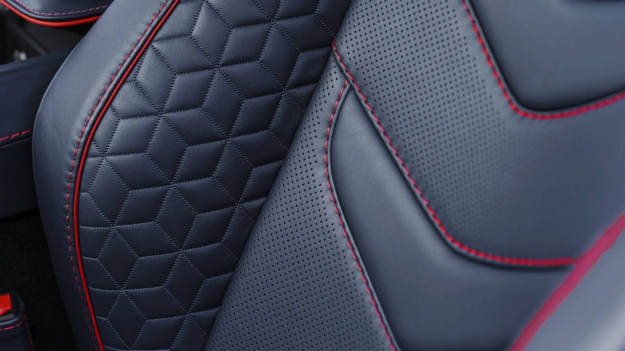 2019 Aston Martin DBS Superleggera (33)