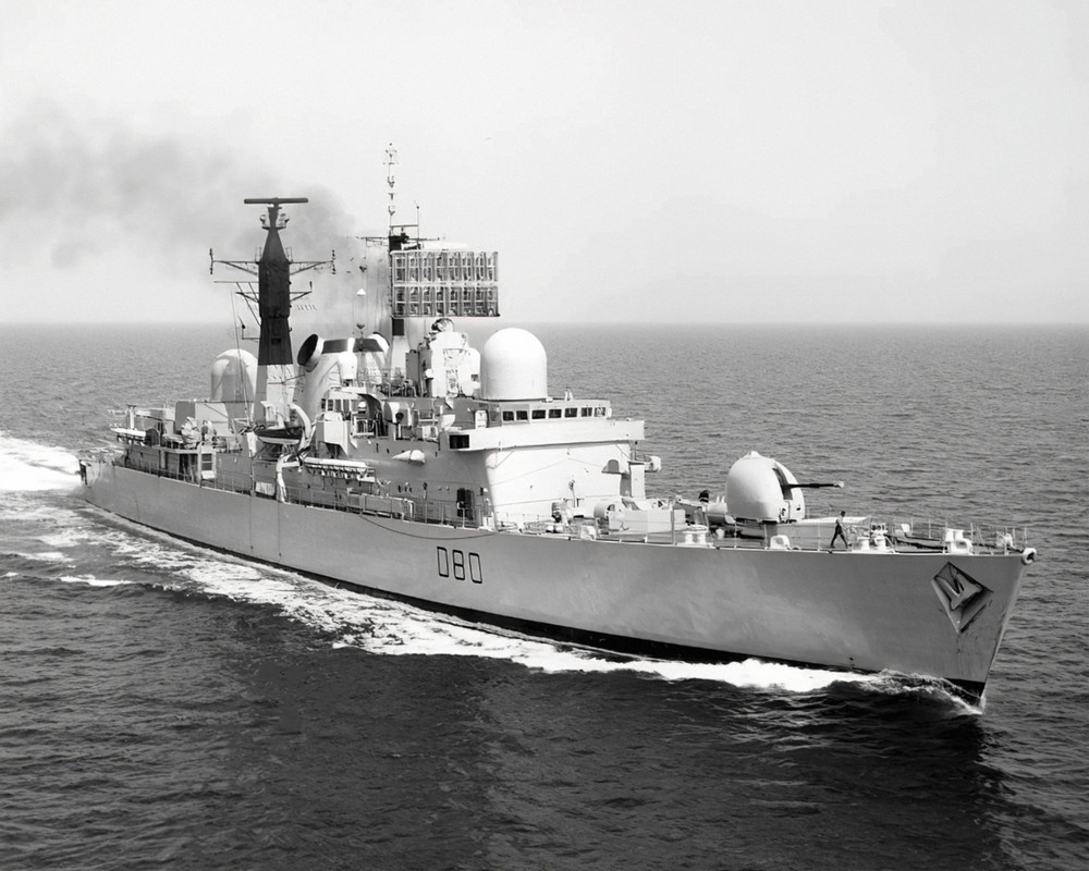 HMS Sheffield (D80)-7