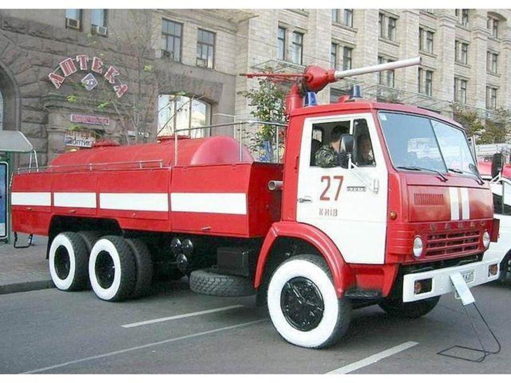 Пожарный автомобиль порошкового тушения АП 5 (1)