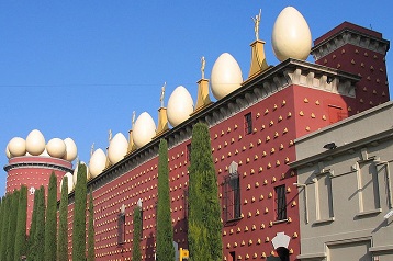 Quiz - a clutch of artistic eggs for Easter Dali-musee-dali-in-figueres-spain-11