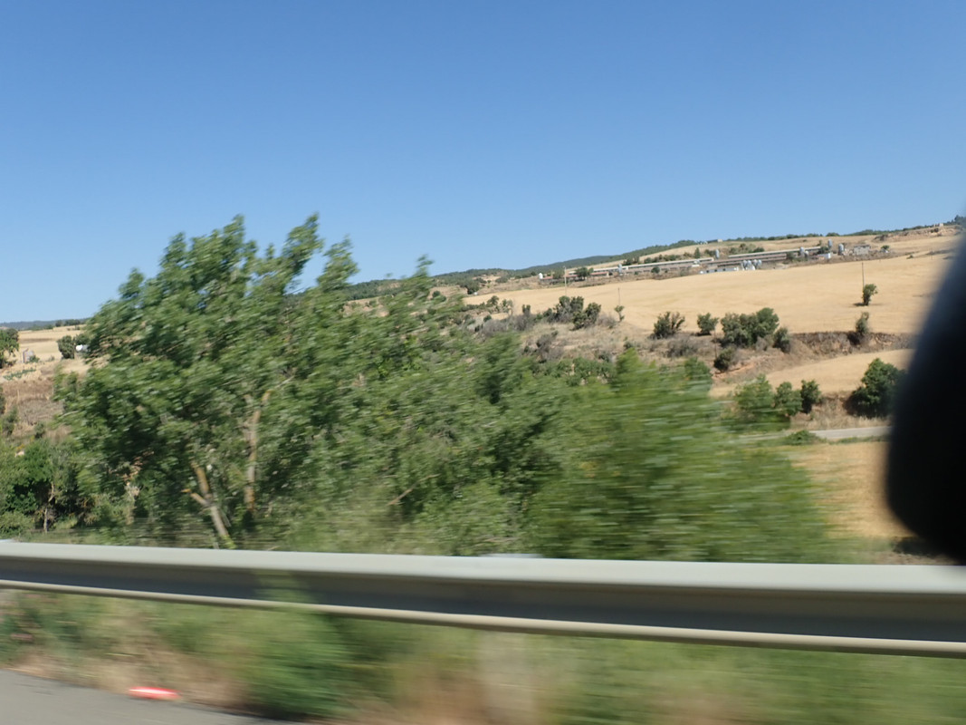 37129577-46FA-496E-897B-ECAC8A6BEA8D