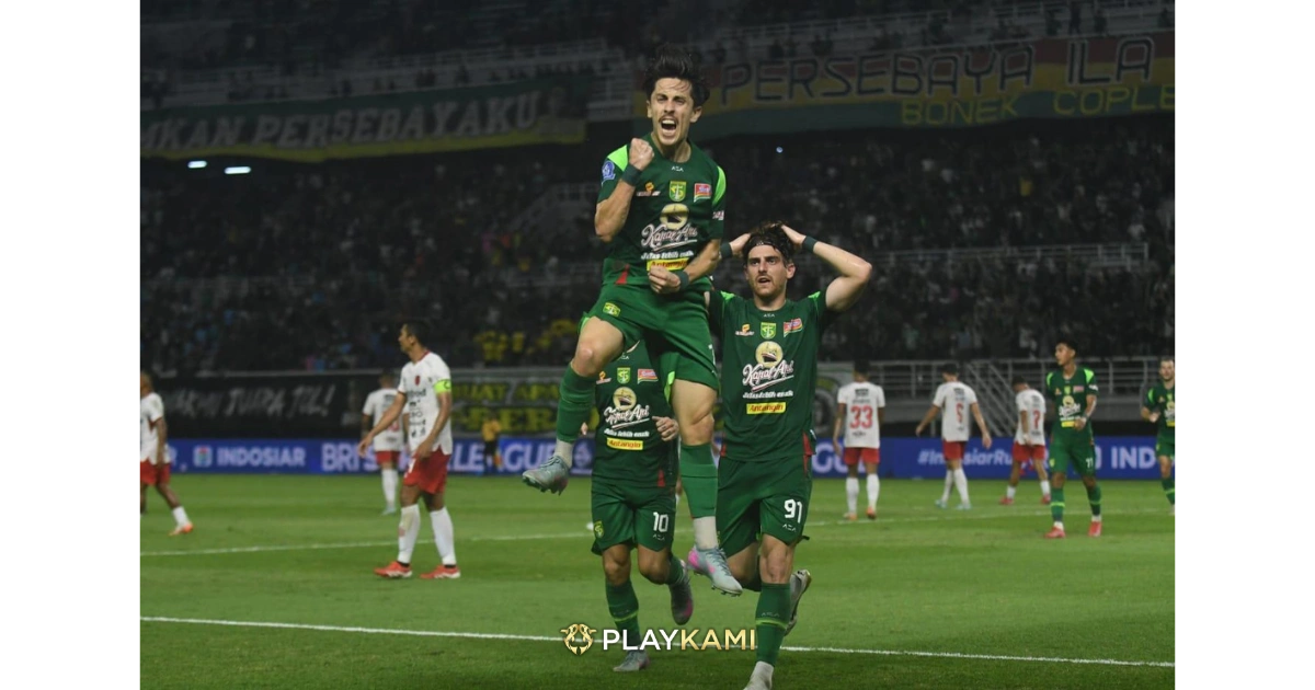 Striker Persebata Rivera