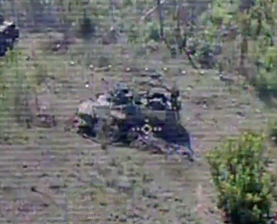 1025 BTR-82A(M) dam aband 17 07 24