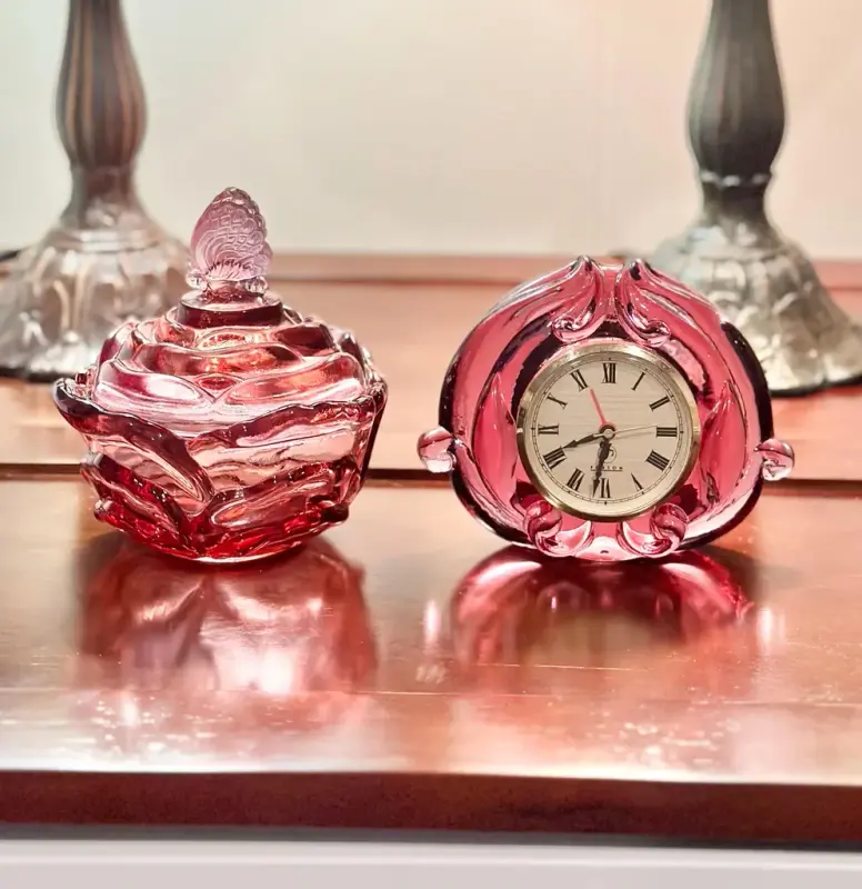 clock-cranberry.webp