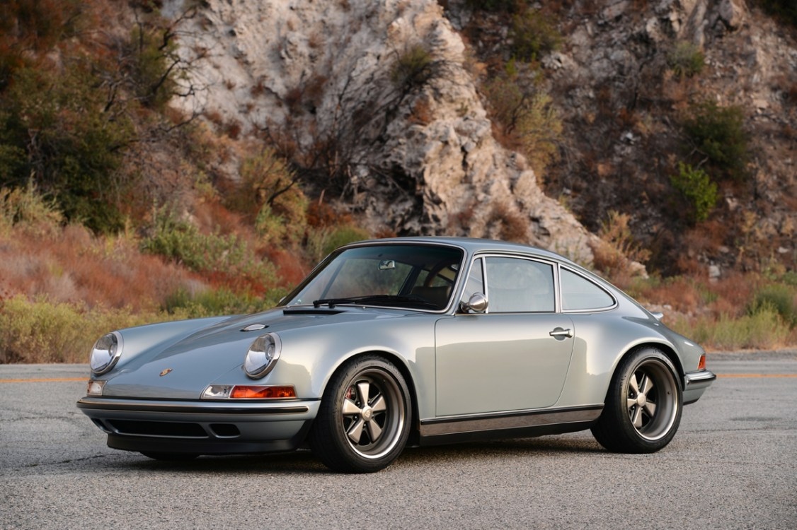 Singer-Porsche-911-Carrera-2-Vir6.jpg