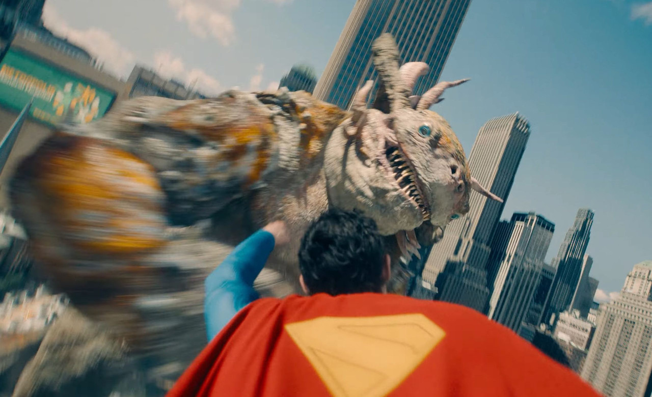 Kaiju-em-Superman-scaled