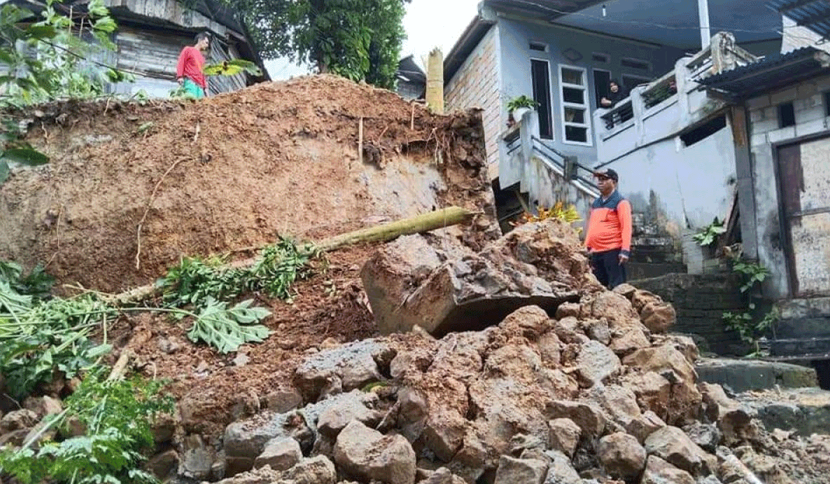 Pulau Ambon Berduka: Jejak Banjir dan Longsor yang Melumpuhkan Kota