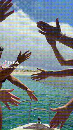 bloggif-6a2bfb1e9eebc.gif