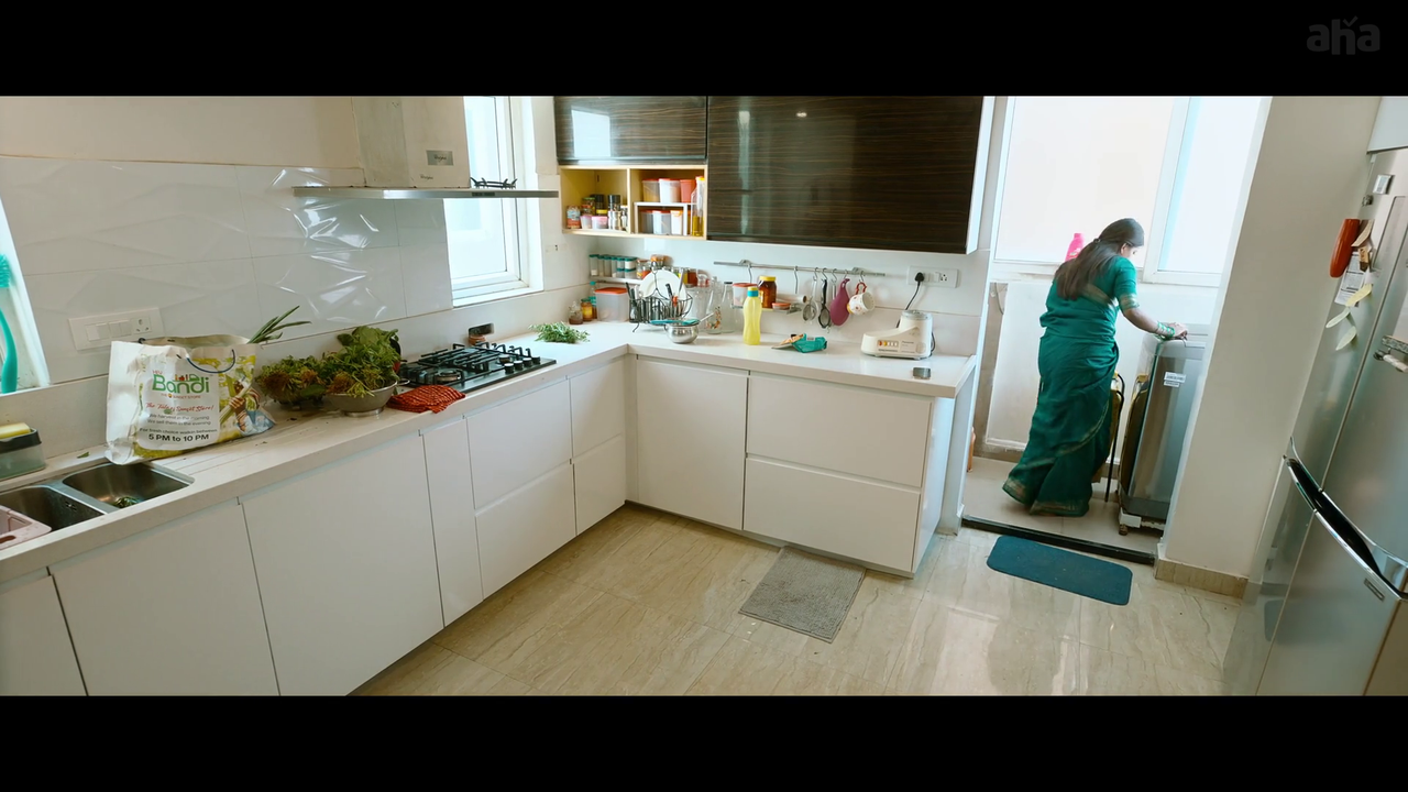 vlcsnap-2025-04-21-19h34m30s571