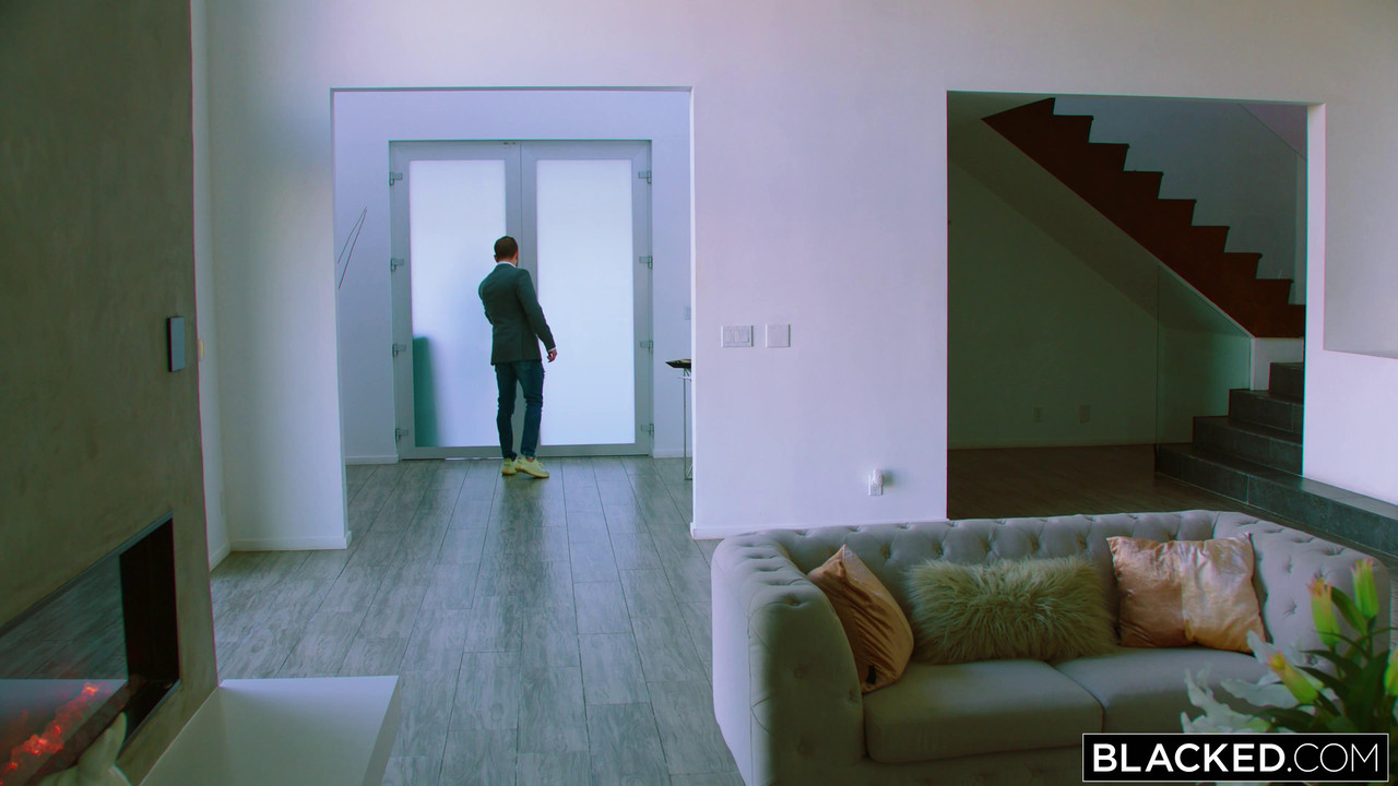 vlcsnap-2023-05-09-10h38m24s833