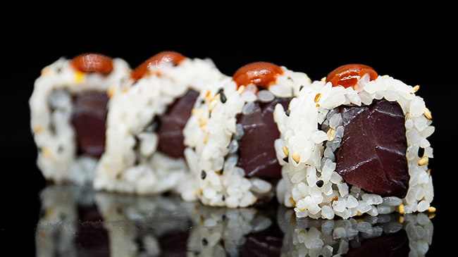 251. Uramaki maguro tartufo