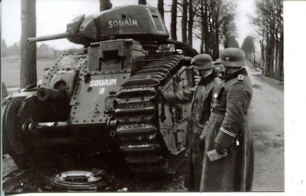 Soldaten Wehrmacht mit Stahlhelm Französischer B