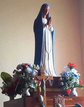 Intervista di Radio Maria Rwanda ad Anathalia Mukamazimpaka, veggente della Madonna di Kibeho dans Apparizioni mariane e santuari Madonna-di-Kibeho