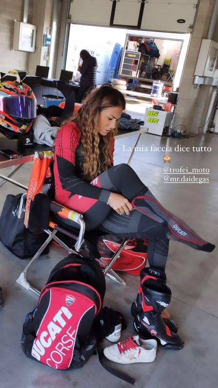 52B00FF4-3FAB-4DD5-99E3-83E40102E710