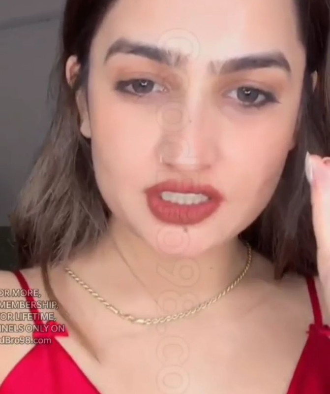 Hot model teasing on live primium show Latest