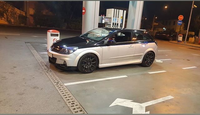 E8A80738-FA1E-4F93-9AA5-6B55DD8581E9