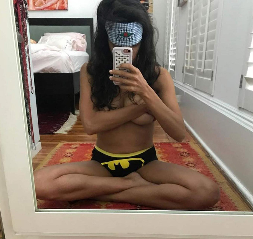 Rosario-Dawson-Topless-1024x1024-optimized