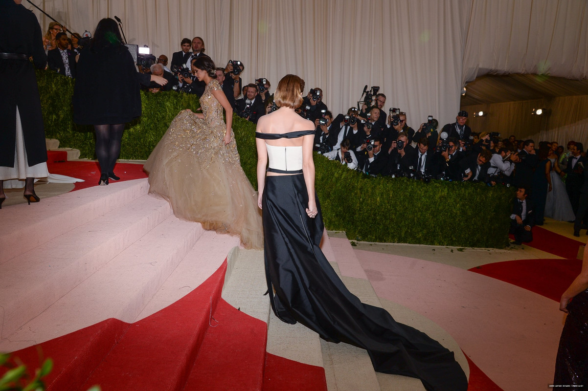 emmawatson-updates.com (267)