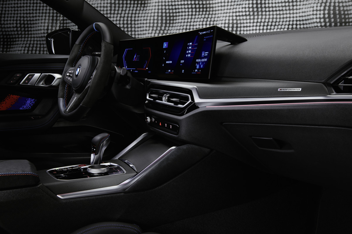 P90484602_highRes_the-all-new-bmw-m-pe