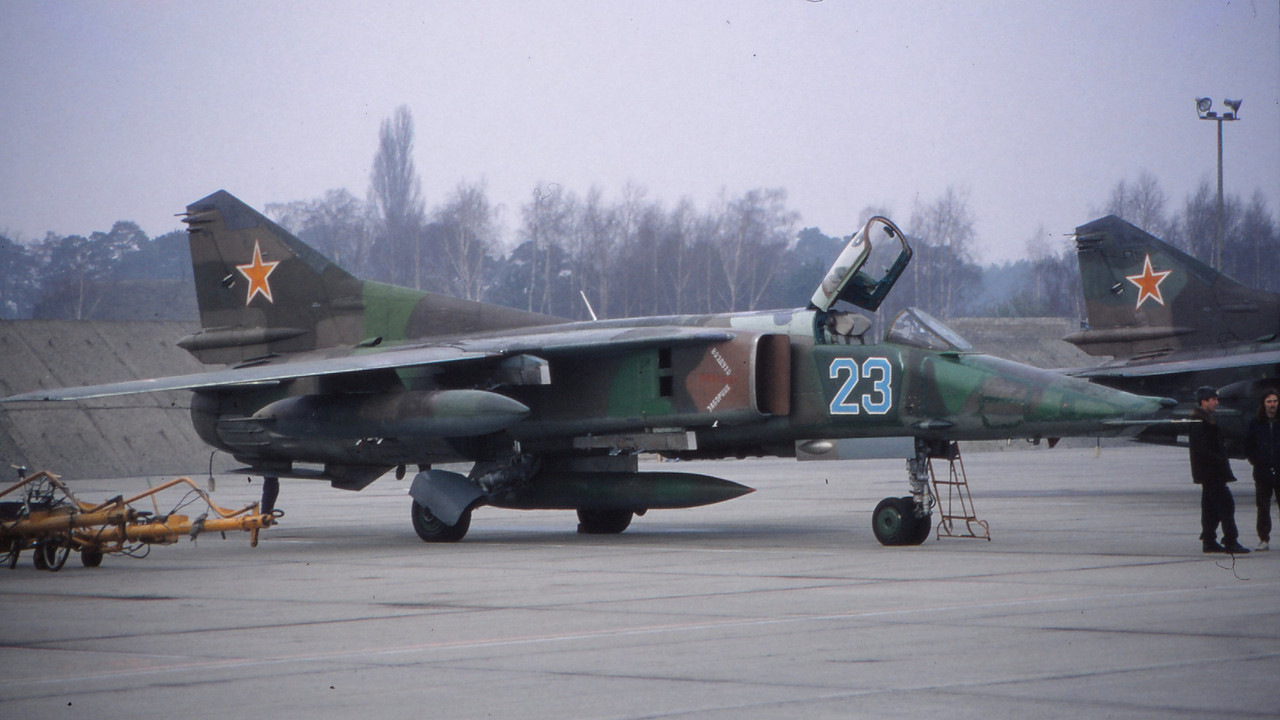 559 APIB Mig-27K 23 Blue_76802643370_2