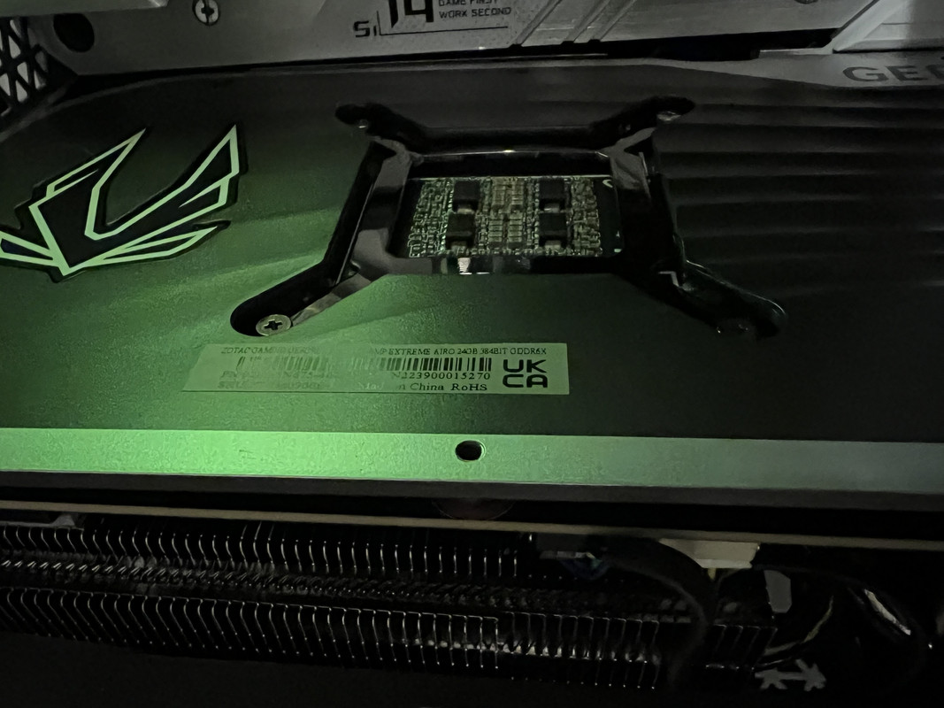 04C8C093-6B9A-44B6-AE27-0F8BC13B9171