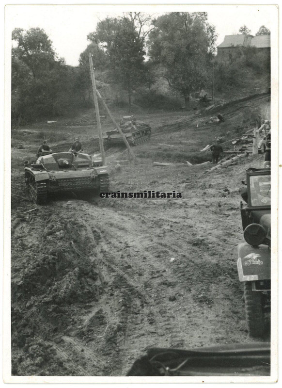Orig. Foto Sturmgeschütz III der StuG-Abteilung 600 am SCHISDRA Russland 1942