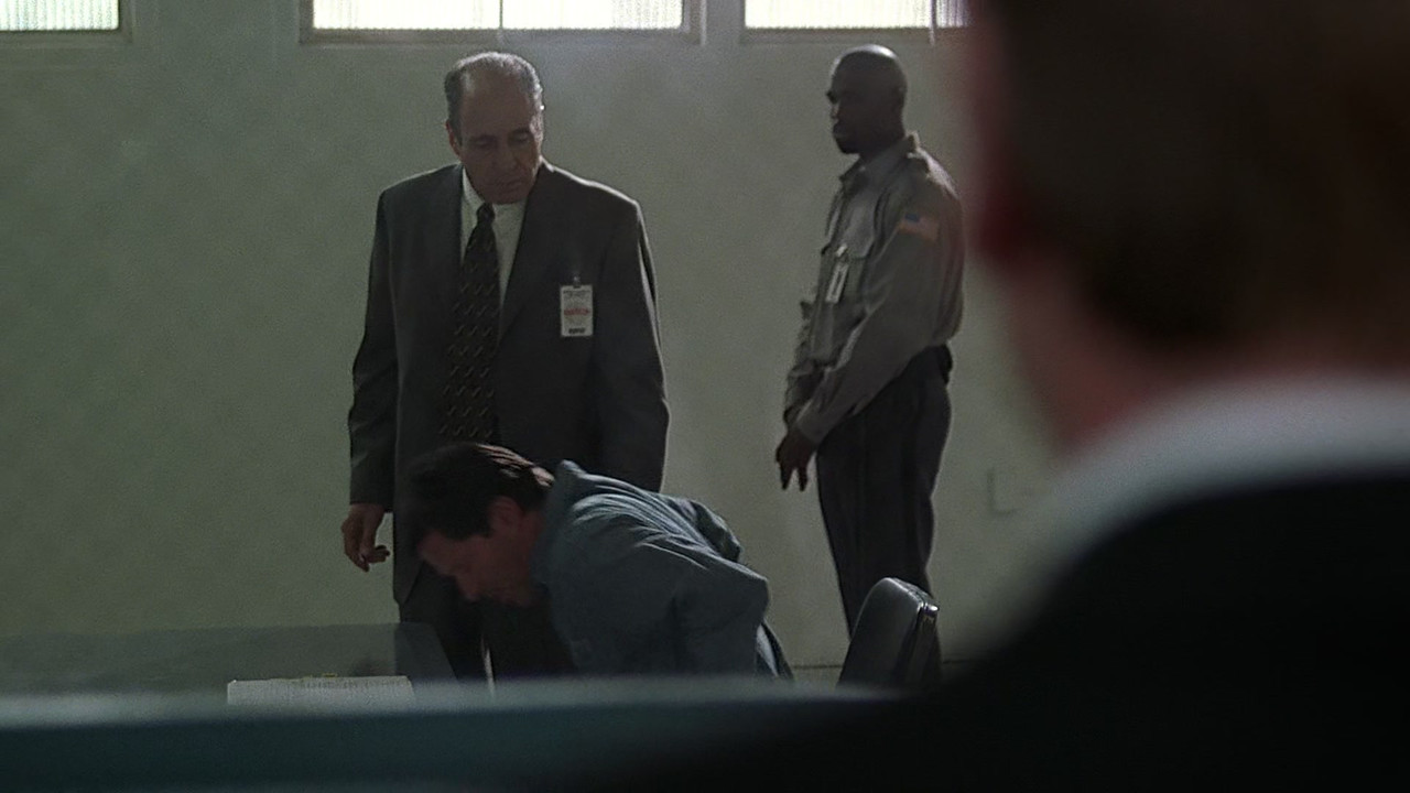24 (2001) - S03E01 - Day 3 100 P.M. - 200 P.M. (1080p BluRay x26