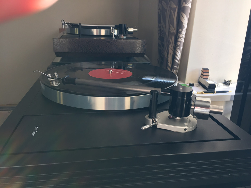 27C51DF0-E633-4DFC-B6C9-18BD8D2A250D