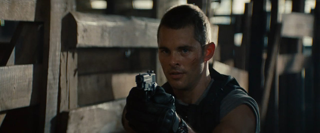 2 Guns 2013 BluRay [Hindi + Tamil + Telugu + English] 480p, 720p ESub Screenshot
