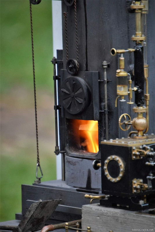 722E6467-DF4A-4C4E-AF23-3E074109B8D2