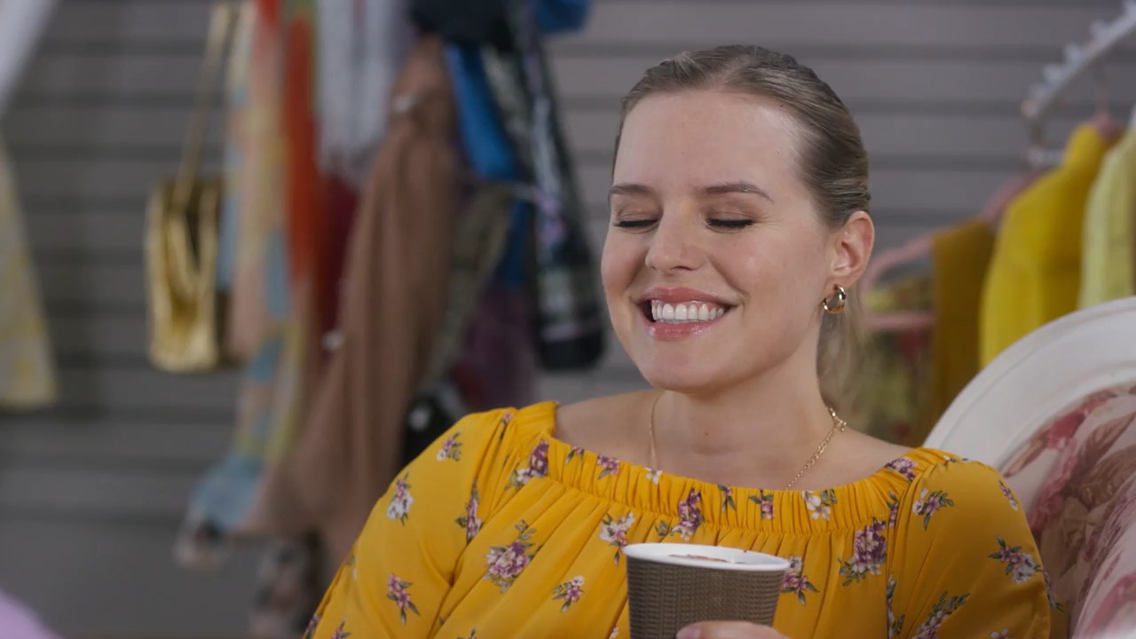 Love on Trend 2021 WebRip [Hindi + English] 480p, 720p ESub Screenshot