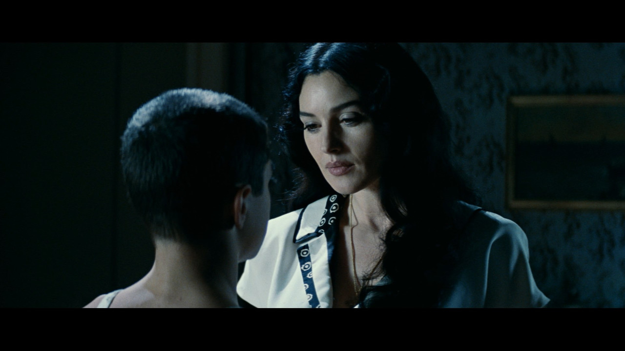 02-Malena-2000-Uncut-Blu-Ray-REMUX-1080p-AVC-DTS-HD-MA5-1-MTeam-mkv-snapshot-00-21-07-725.jpg